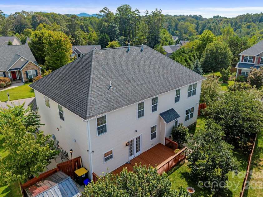 2 Breyerton Court, Asheville, NC 28804.  MLS# CAR4296614, YatesRealty ID 3524. 