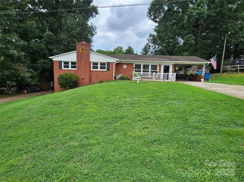 116 Hilltop Avenue, Valdese, NC 28690.  MLS# CAR4289208, YatesRealty ID 35240. 