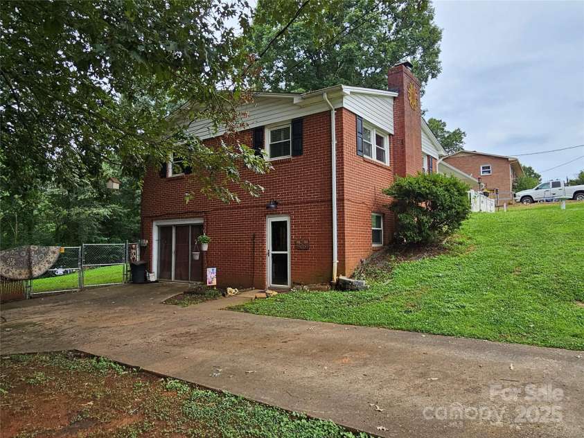 116 Hilltop Avenue, Valdese, NC 28690.  MLS# CAR4289208, YatesRealty ID 35240. 