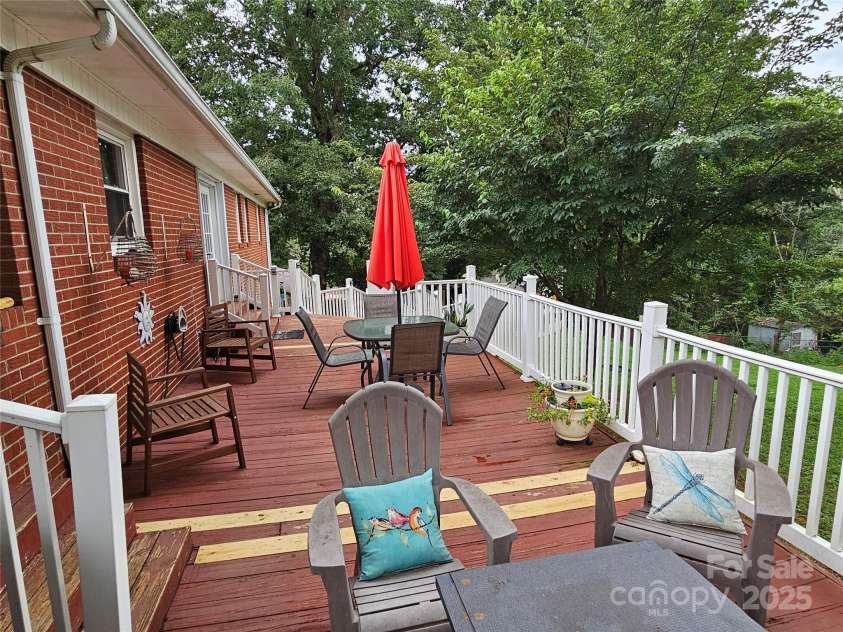 116 Hilltop Avenue, Valdese, NC 28690.  MLS# CAR4289208, YatesRealty ID 35240. 