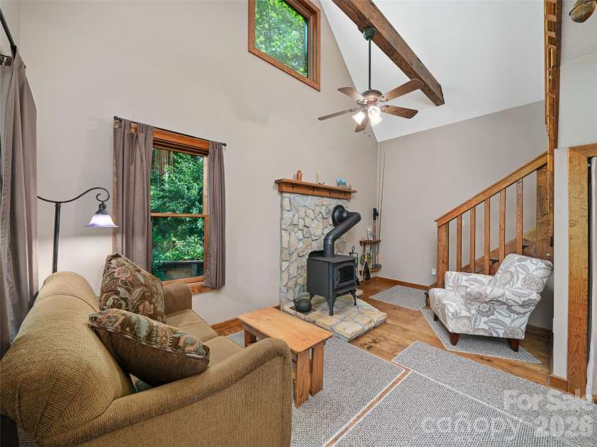 262 Little Pond Drive, Burnsville, NC 28714.  MLS# CAR4399140, YatesRealty ID 35241. 