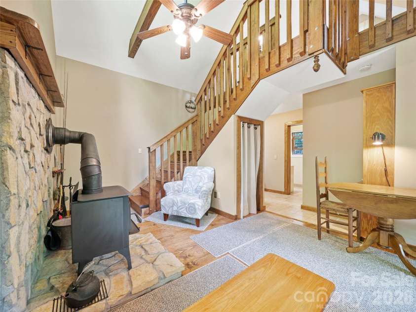 262 Little Pond Drive, Burnsville, NC 28714.  MLS# CAR4399140, YatesRealty ID 35241. 