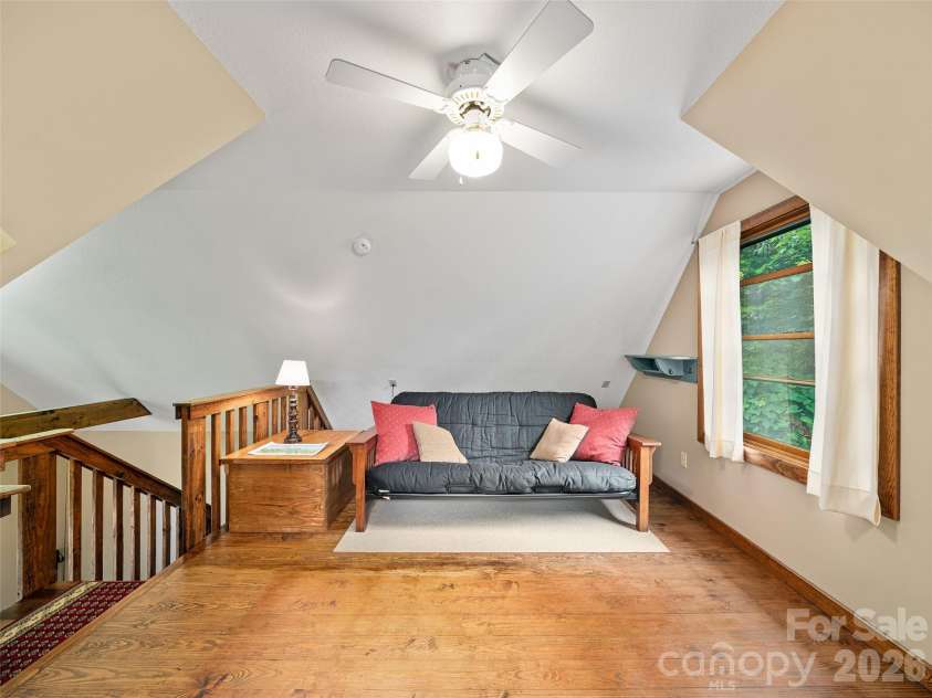 262 Little Pond Drive, Burnsville, NC 28714.  MLS# CAR4399140, YatesRealty ID 35241. 