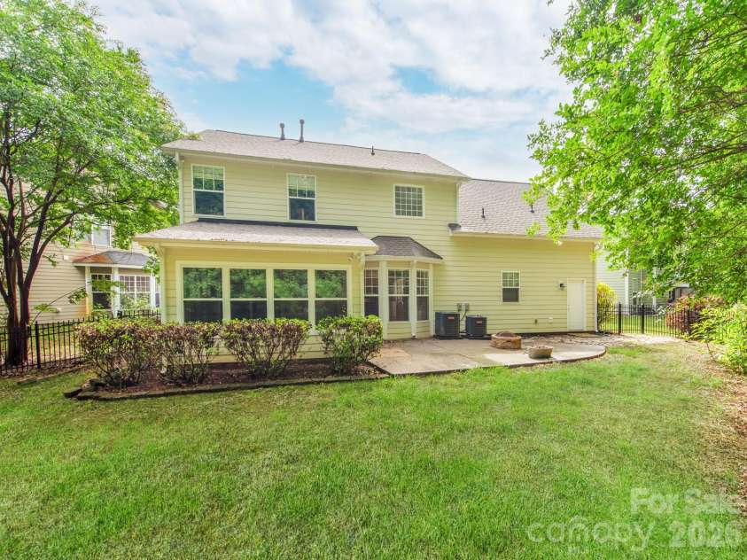 10333 Misty Moss Court, Mint Hill, NC 28227.  MLS# CAR4375838, YatesRealty ID 35242. 