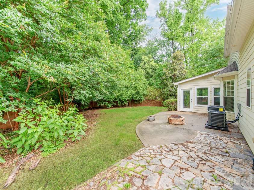 10333 Misty Moss Court, Mint Hill, NC 28227.  MLS# CAR4375838, YatesRealty ID 35242. 
