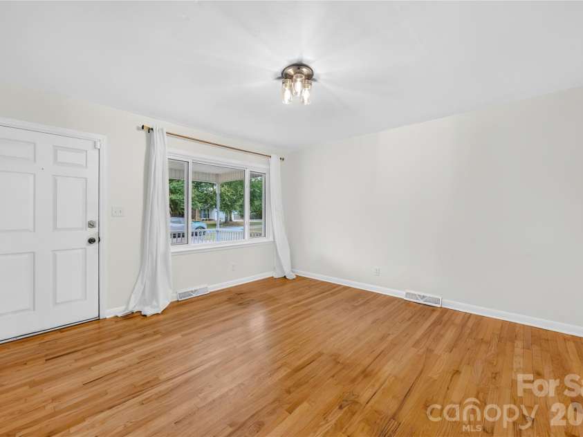205 Gaddis Drive, Mount Holly, NC 28120.  MLS# CAR4393713, YatesRealty ID 35243. 