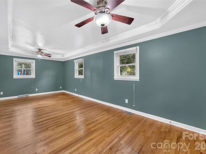 205 Gaddis Drive, Mount Holly, NC 28120.  MLS# CAR4393713, YatesRealty ID 35243. 