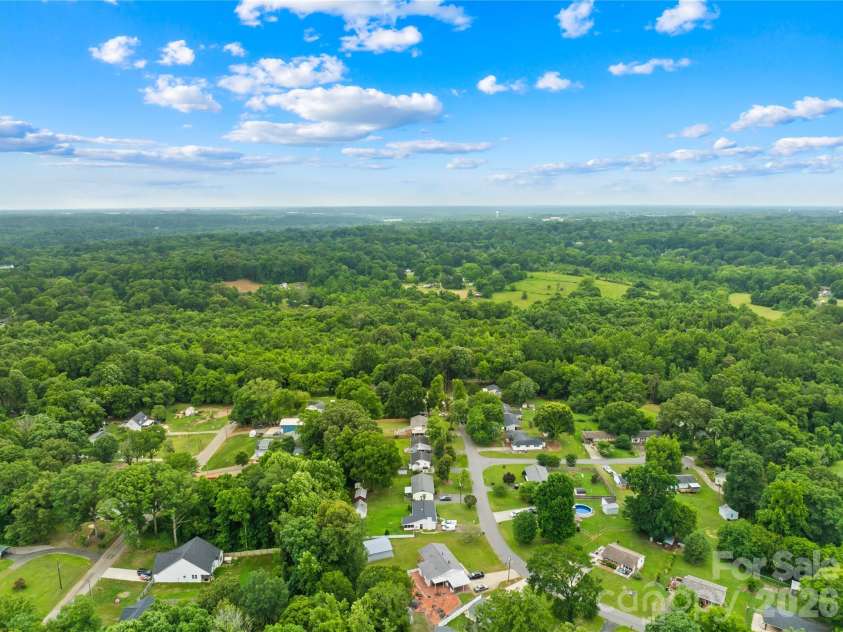 205 Gaddis Drive, Mount Holly, NC 28120.  MLS# CAR4393713, YatesRealty ID 35243. 