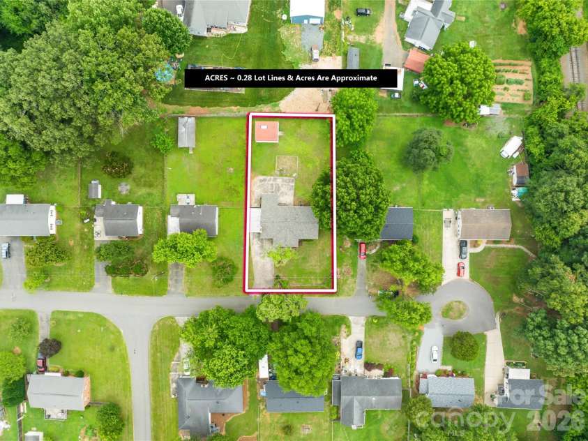 205 Gaddis Drive, Mount Holly, NC 28120.  MLS# CAR4393713, YatesRealty ID 35243. 