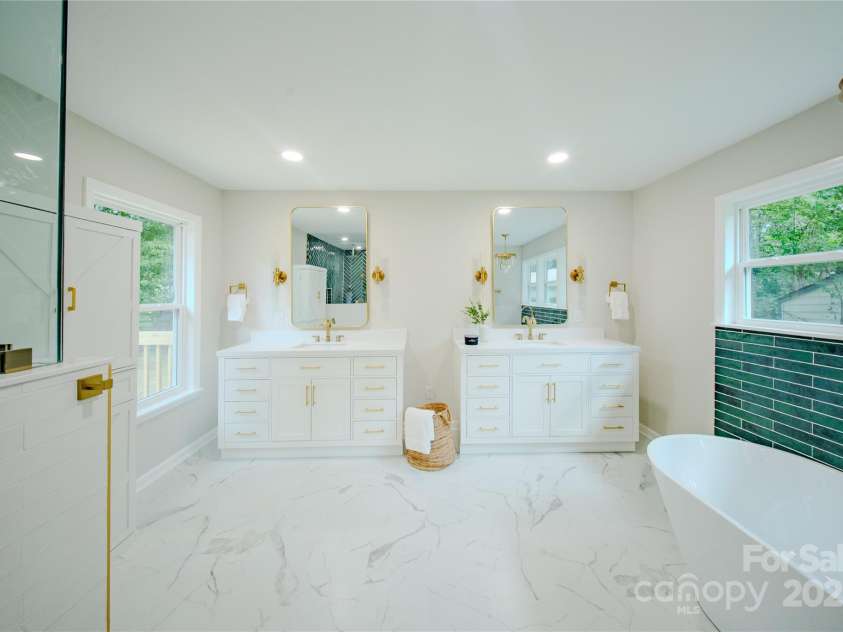 7159 Moss Point Drive, Charlotte, NC 28277.  MLS# CAR4285806, YatesRealty ID 35243. 