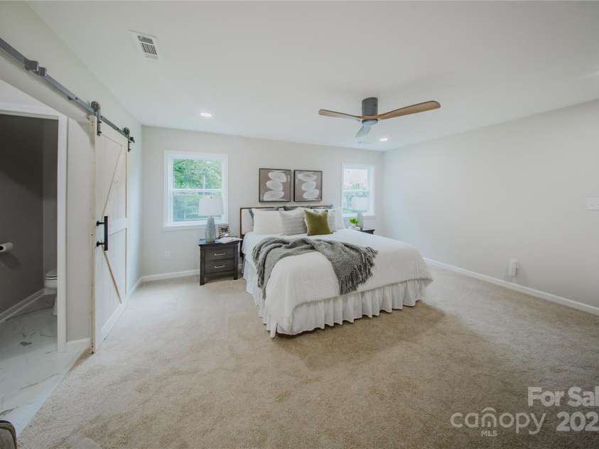 7159 Moss Point Drive, Charlotte, NC 28277.  MLS# CAR4285806, YatesRealty ID 35243. 