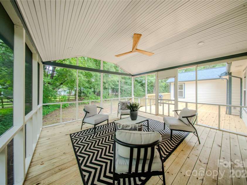 7159 Moss Point Drive, Charlotte, NC 28277.  MLS# CAR4285806, YatesRealty ID 35243. 