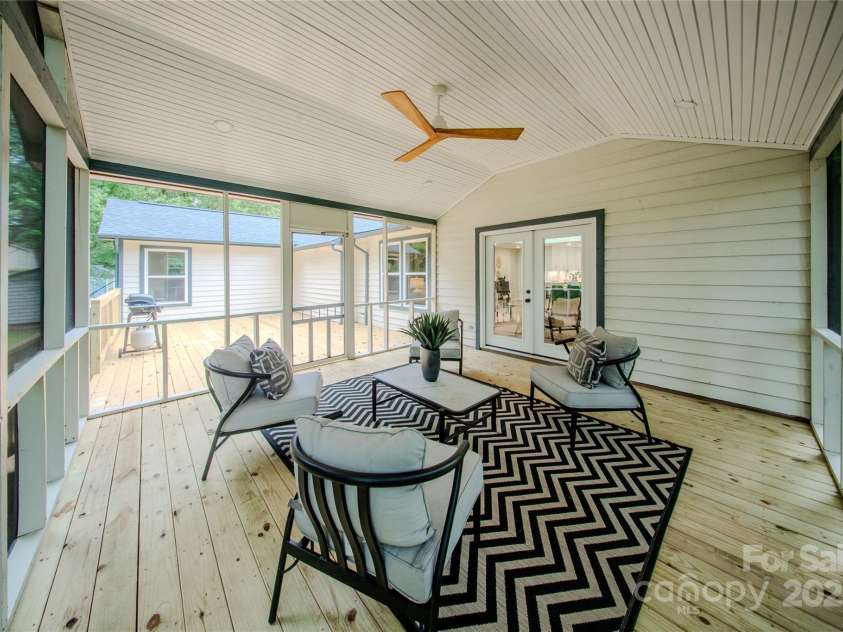 7159 Moss Point Drive, Charlotte, NC 28277.  MLS# CAR4285806, YatesRealty ID 35243. 