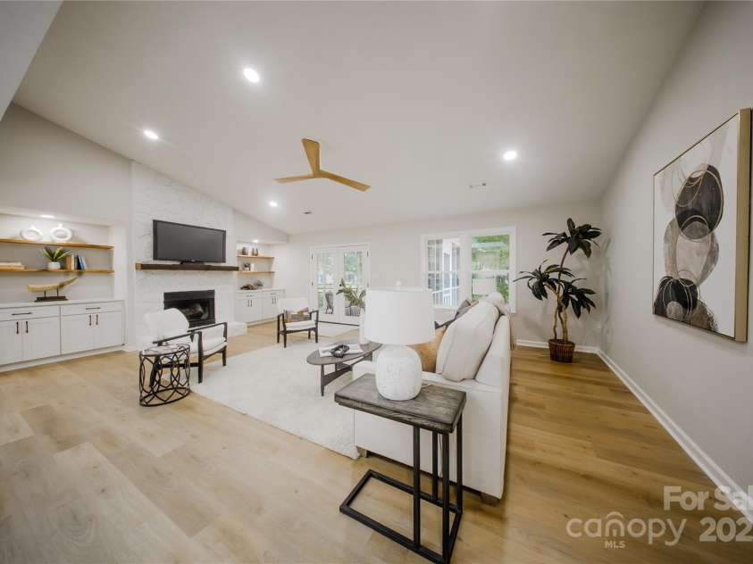 7159 Moss Point Drive, Charlotte, NC 28277.  MLS# CAR4285806, YatesRealty ID 35243. 