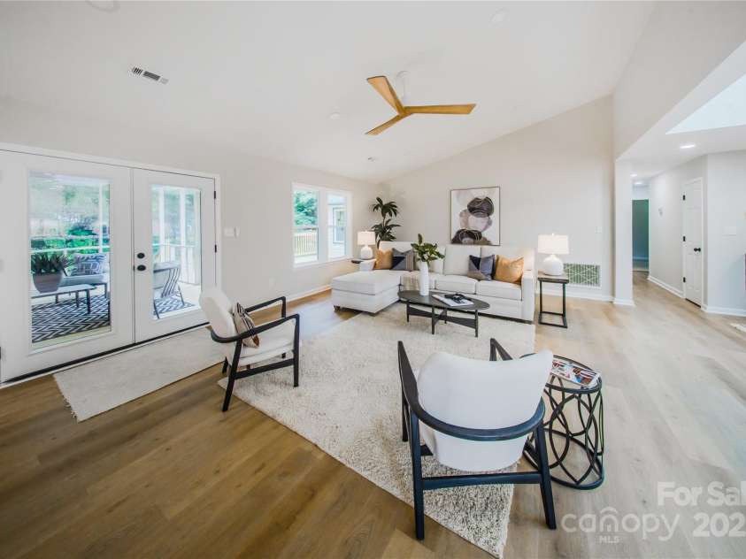 7159 Moss Point Drive, Charlotte, NC 28277.  MLS# CAR4285806, YatesRealty ID 35243. 