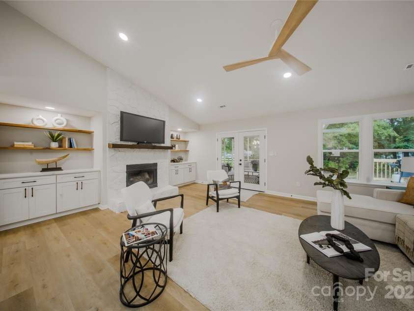 7159 Moss Point Drive, Charlotte, NC 28277.  MLS# CAR4285806, YatesRealty ID 35243. 