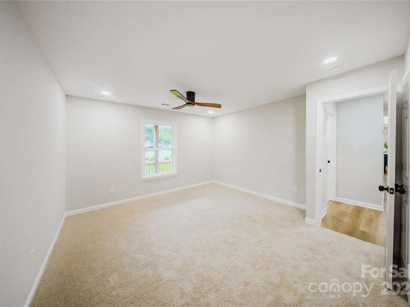 7159 Moss Point Drive, Charlotte, NC 28277.  MLS# CAR4285806, YatesRealty ID 35243. 