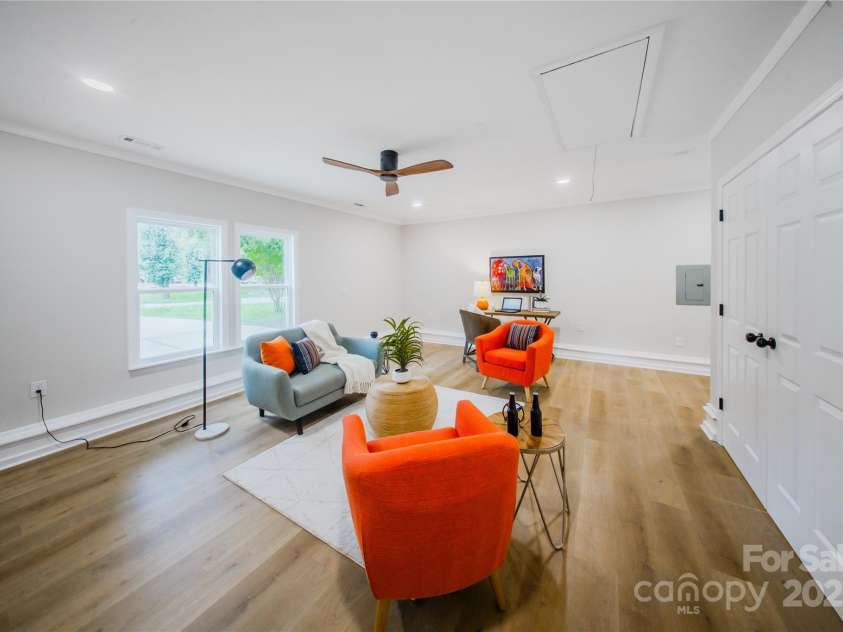 7159 Moss Point Drive, Charlotte, NC 28277.  MLS# CAR4285806, YatesRealty ID 35243. 