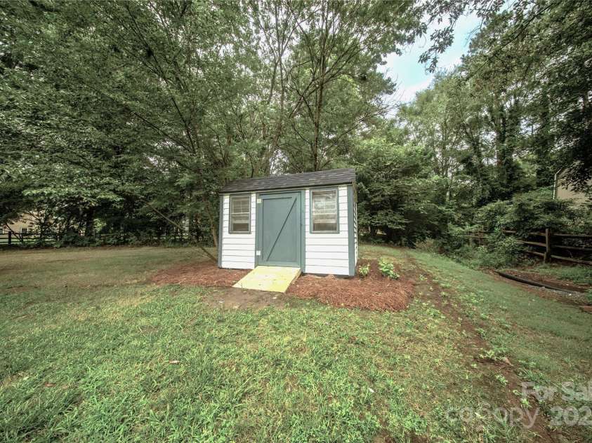 7159 Moss Point Drive, Charlotte, NC 28277.  MLS# CAR4285806, YatesRealty ID 35243. 