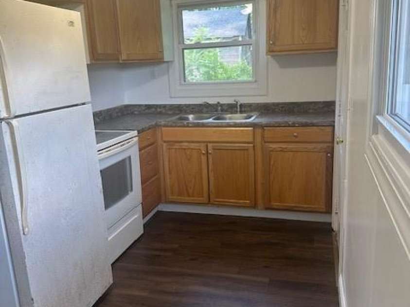 1011 Warren Place, Lenoir, NC 28645.  MLS# CAR4274307, YatesRealty ID 35244. 