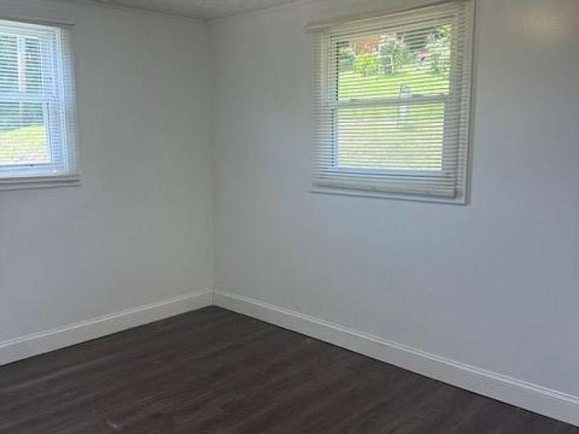 1011 Warren Place, Lenoir, NC 28645.  MLS# CAR4274307, YatesRealty ID 35244. 