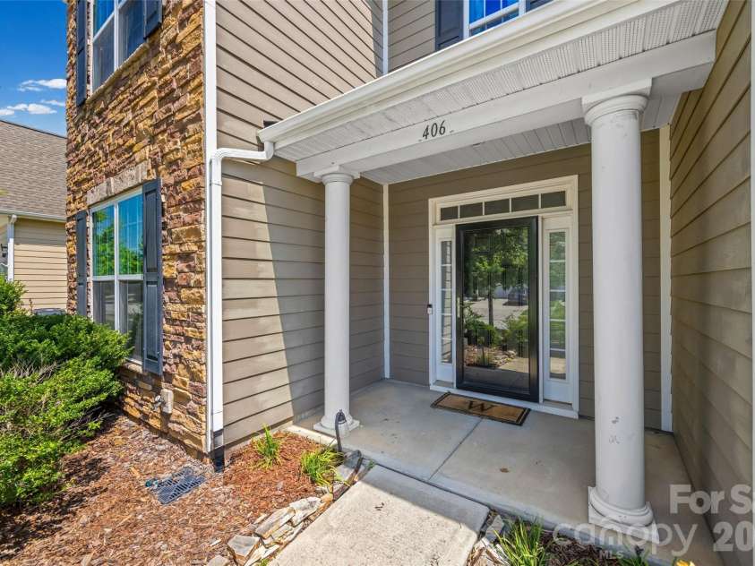 406 Livingston Drive, Lancaster, SC 29720.  MLS# CAR4394918, YatesRealty ID 35246. 