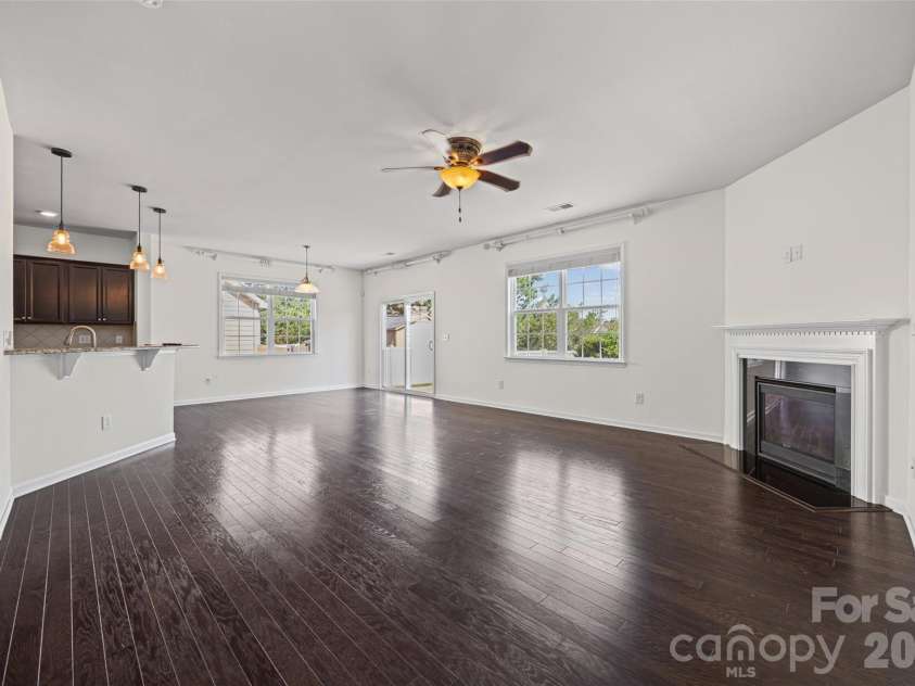 406 Livingston Drive, Lancaster, SC 29720.  MLS# CAR4394918, YatesRealty ID 35246. 