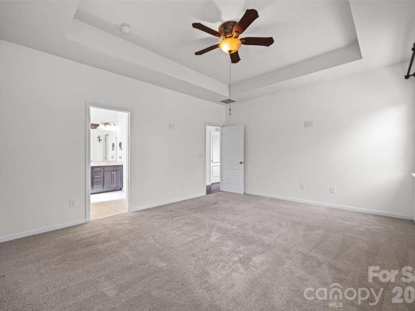406 Livingston Drive, Lancaster, SC 29720.  MLS# CAR4394918, YatesRealty ID 35246. 