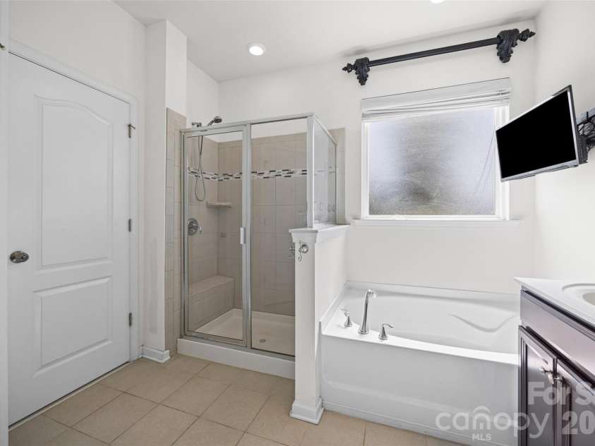 406 Livingston Drive, Lancaster, SC 29720.  MLS# CAR4394918, YatesRealty ID 35246. 