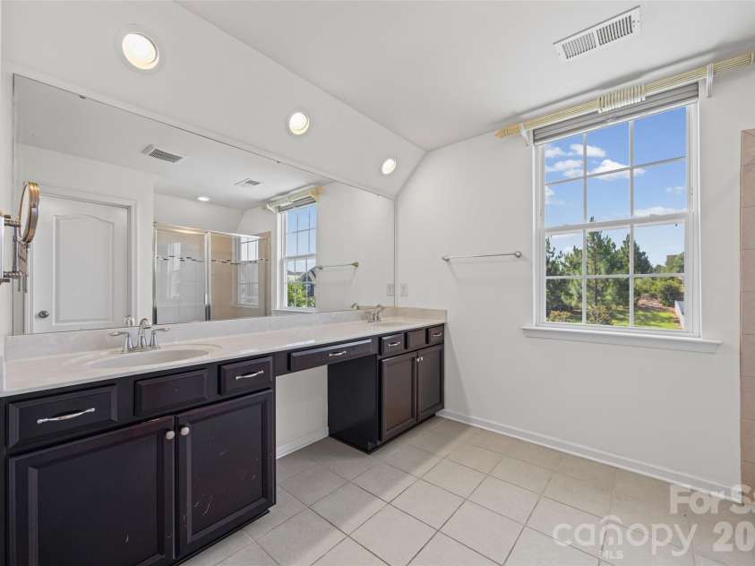 406 Livingston Drive, Lancaster, SC 29720.  MLS# CAR4394918, YatesRealty ID 35246. 
