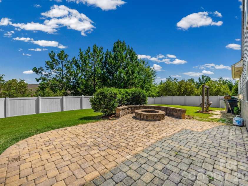 406 Livingston Drive, Lancaster, SC 29720.  MLS# CAR4394918, YatesRealty ID 35246. 