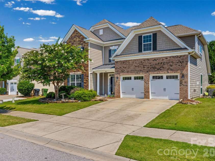 406 Livingston Drive, Lancaster, SC 29720.  MLS# CAR4394918, YatesRealty ID 35246. 