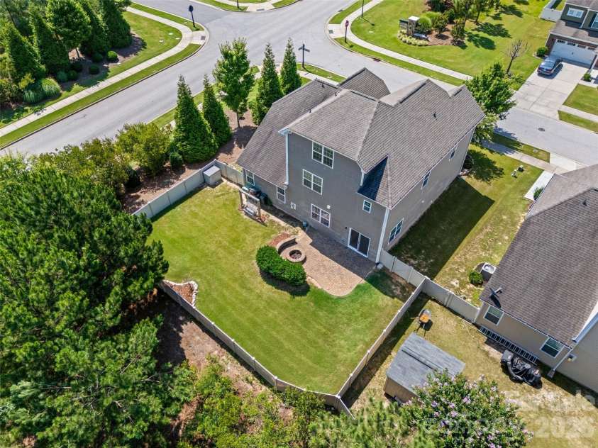 406 Livingston Drive, Lancaster, SC 29720.  MLS# CAR4394918, YatesRealty ID 35246. 