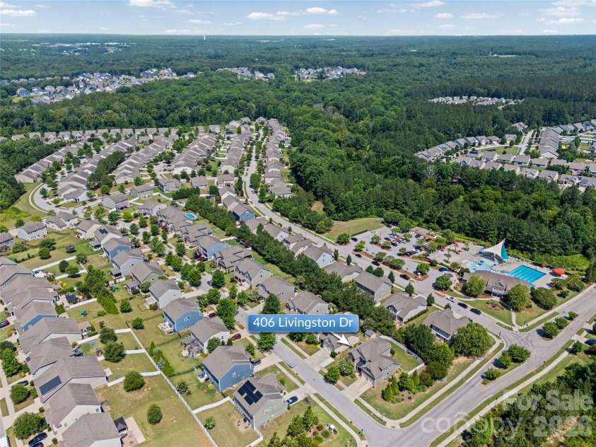 406 Livingston Drive, Lancaster, SC 29720.  MLS# CAR4394918, YatesRealty ID 35246. 