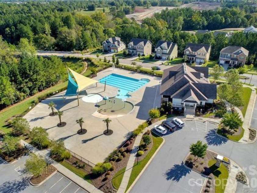 406 Livingston Drive, Lancaster, SC 29720.  MLS# CAR4394918, YatesRealty ID 35246. 