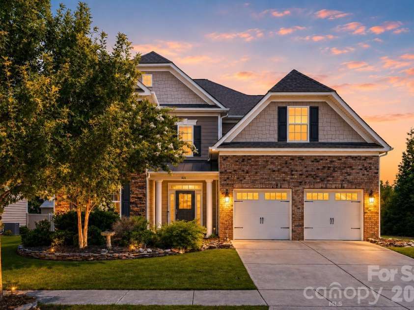 406 Livingston Drive, Lancaster, SC 29720.  MLS# CAR4394918, YatesRealty ID 35246. 