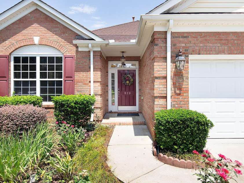923 Platinum Drive, Fort Mill, SC 29708.  MLS# CAR4248471, YatesRealty ID 35247. 