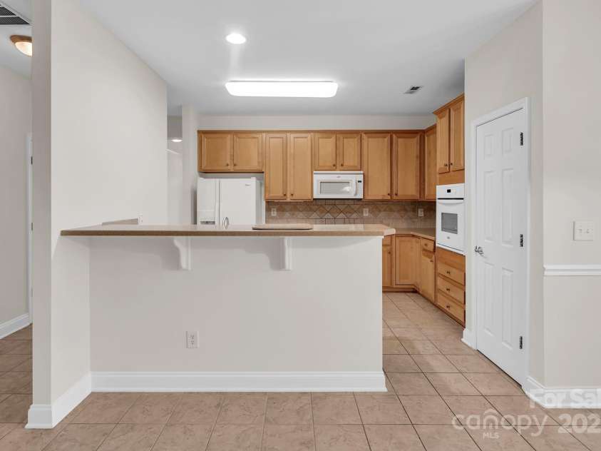923 Platinum Drive, Fort Mill, SC 29708.  MLS# CAR4248471, YatesRealty ID 35247. 