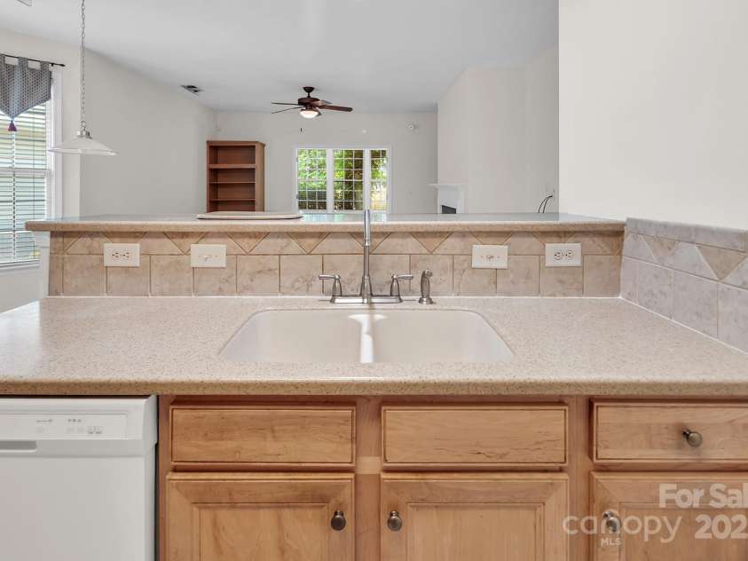 923 Platinum Drive, Fort Mill, SC 29708.  MLS# CAR4248471, YatesRealty ID 35247. 