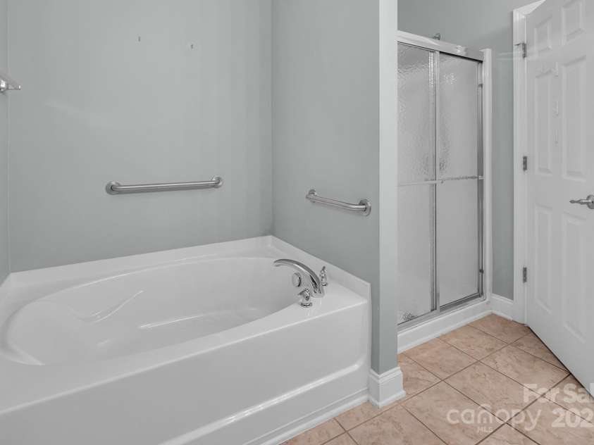 923 Platinum Drive, Fort Mill, SC 29708.  MLS# CAR4248471, YatesRealty ID 35247. 