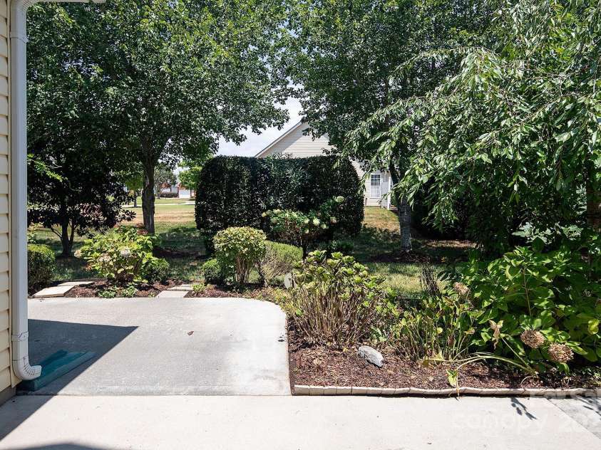 923 Platinum Drive, Fort Mill, SC 29708.  MLS# CAR4248471, YatesRealty ID 35247. 