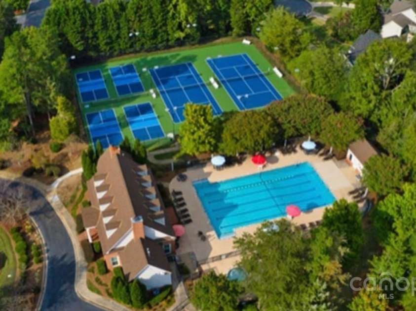 11201 Tavernay Parkway, Charlotte, NC 28262.  MLS# CAR4277991, YatesRealty ID 35248. Amenities