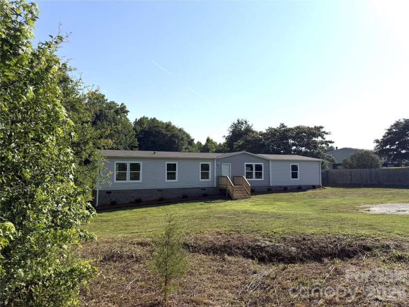 1003 Lavender Road, Grover, NC 28073.  MLS# CAR4400378, YatesRealty ID 35249. 