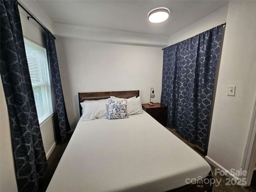 4109 Tryon Street, Charlotte, NC 28217.  MLS# CAR4289603, YatesRealty ID 35249. 