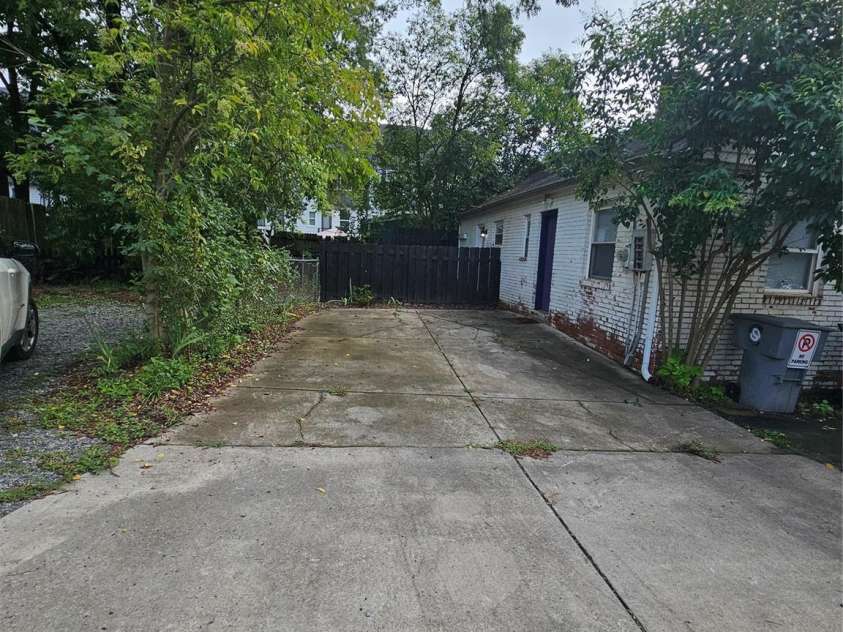 4109 Tryon Street, Charlotte, NC 28217.  MLS# CAR4289603, YatesRealty ID 35249. 