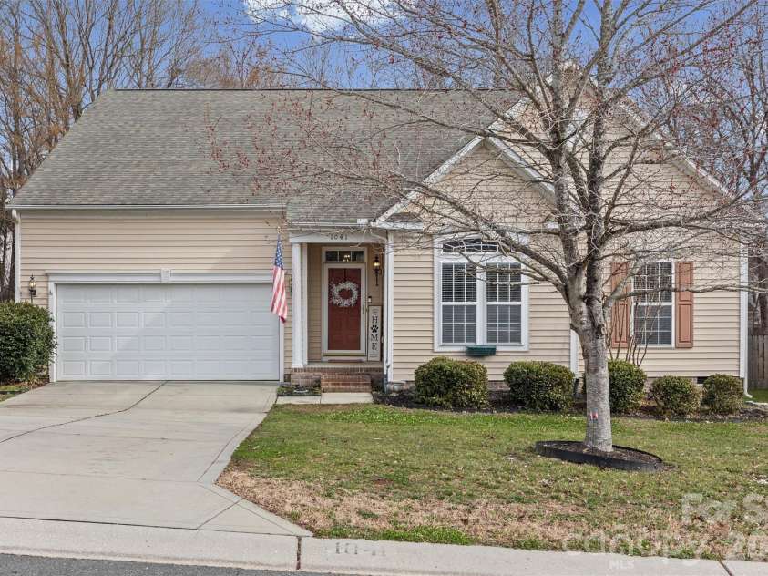 1041 Pepperwood Place, Clover, SC 29710.  MLS# CAR4347401, YatesRealty ID 3525. 