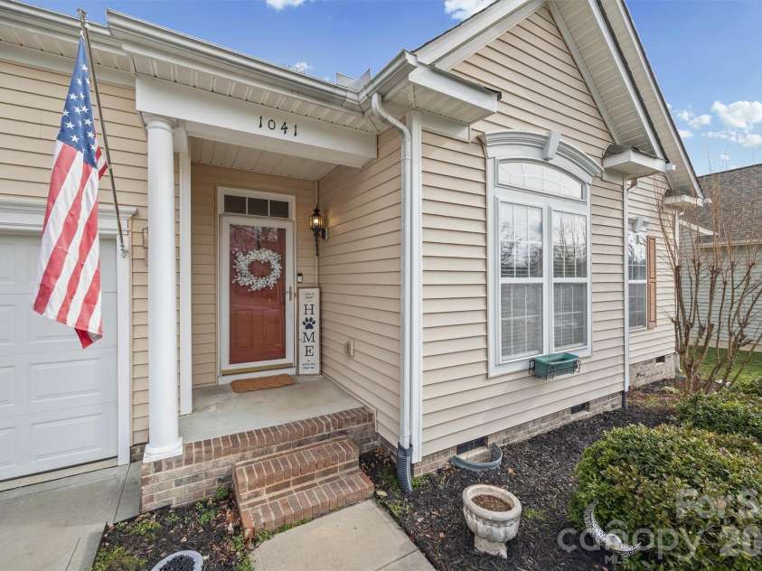 1041 Pepperwood Place, Clover, SC 29710.  MLS# CAR4347401, YatesRealty ID 3525. 