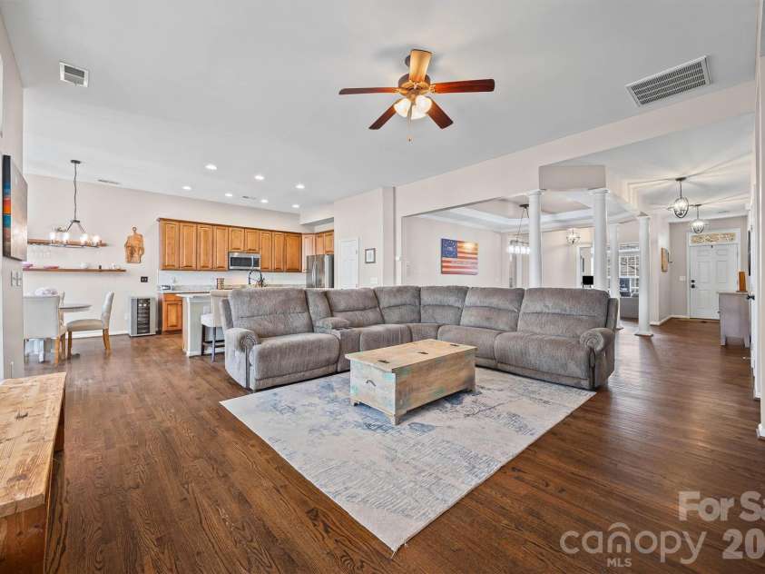1041 Pepperwood Place, Clover, SC 29710.  MLS# CAR4347401, YatesRealty ID 3525. 