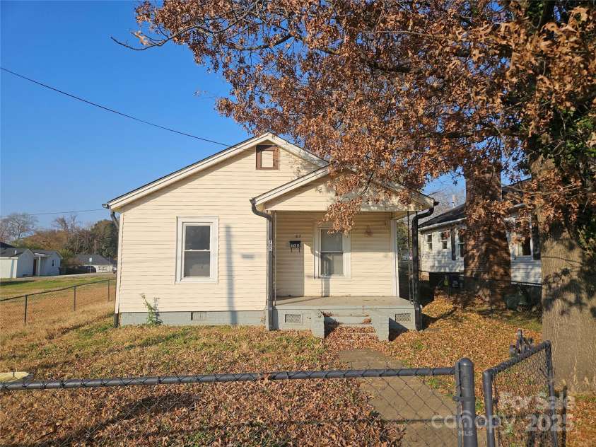 705 Cleveland Avenue, Kings Mountain, NC 28086.  MLS# CAR4322496, YatesRealty ID 3525. 