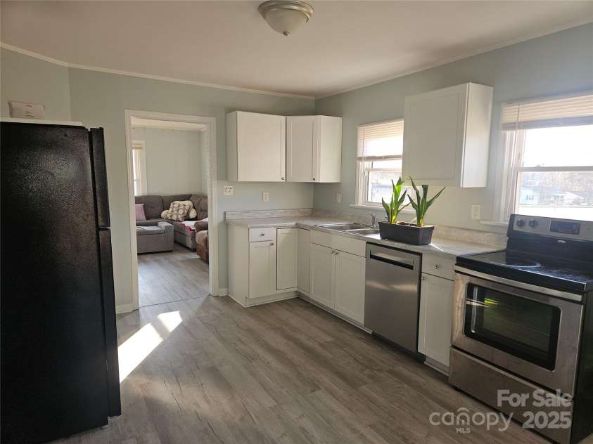 705 Cleveland Avenue, Kings Mountain, NC 28086.  MLS# CAR4322496, YatesRealty ID 3525. 